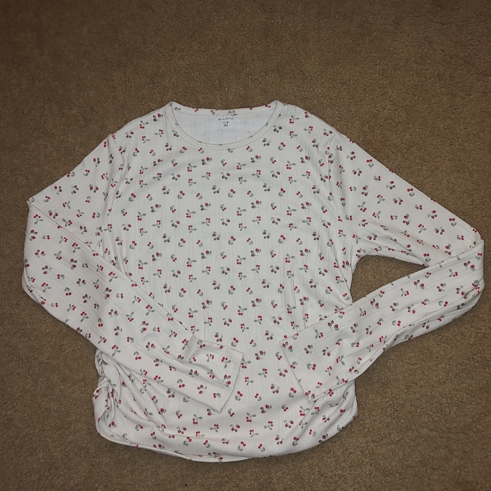 abercrombie kids White Long Sleeve Tee with Red Cherry Print Sz17-18